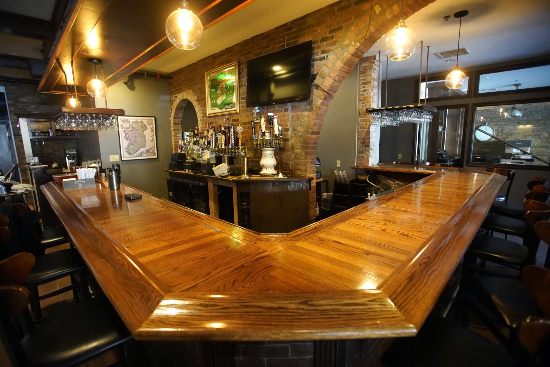 Patrick’s Pub bar